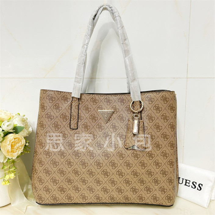 Сумка Guess