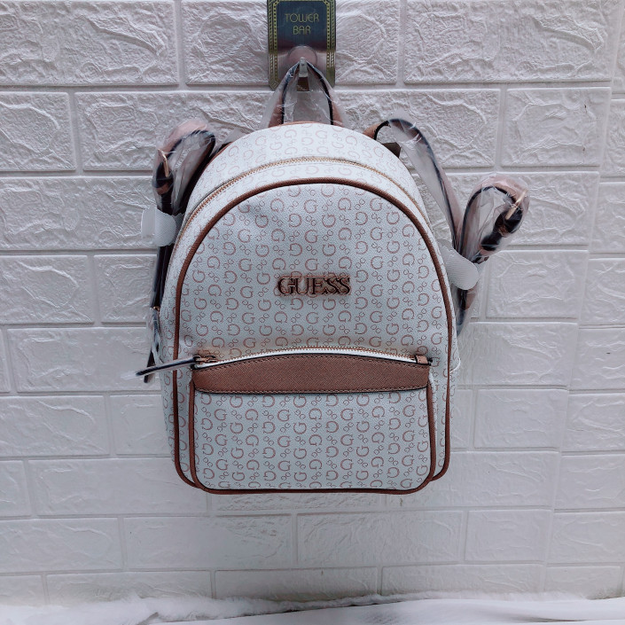 Рюкзак Guess