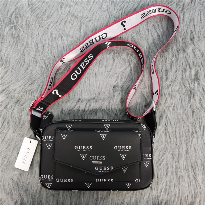 Сумка Guess