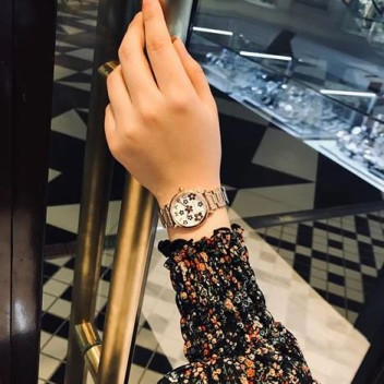 Часы Marc Jacobs
